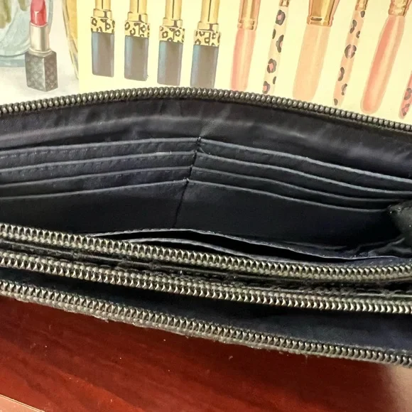 Tommy Hilfiger ❤️🔥 Black Wallet - Picture 4 of 5